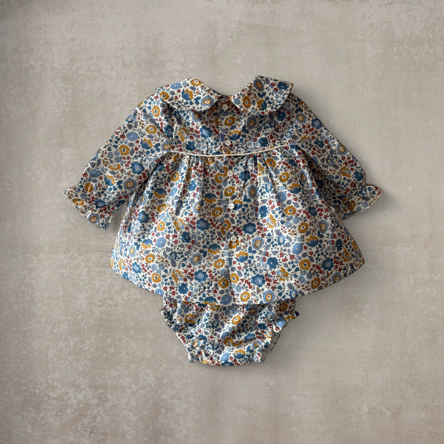 Conjunto 2 Piezas: Vestido Floral y Cubrepañal - 100% Algodón