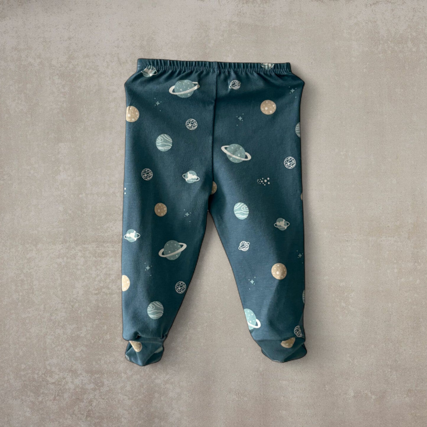 Pijama Dos Piezas de Algodón Elástico - Estampados Divertidos (Dinosaurios / Espacio)