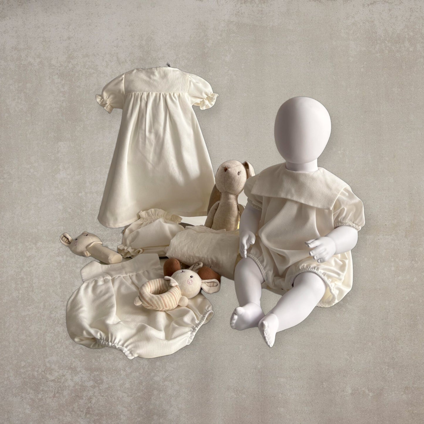 Vestido largo en piqué beige