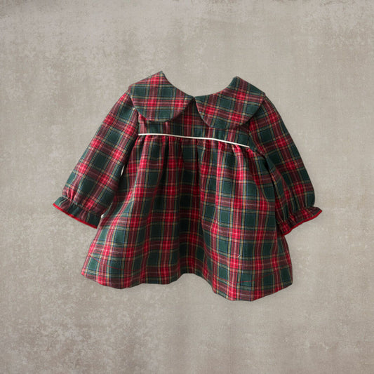 Vestido manga larga y braguita a juego. Cuadritos verdes y rojos