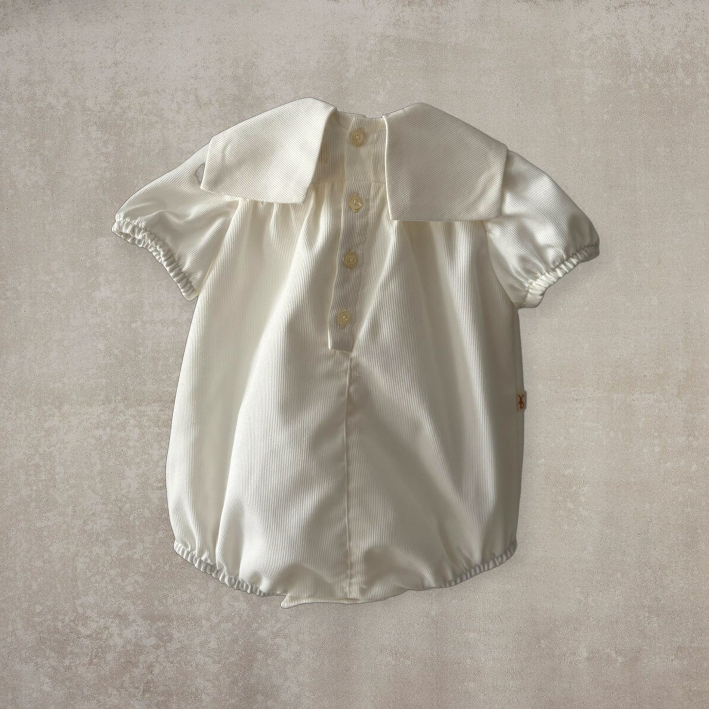 Ranita manga corta. Beige