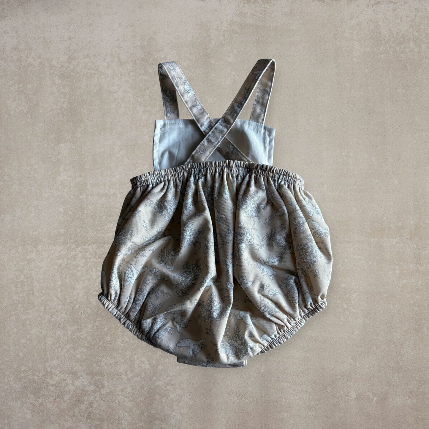 Ranita con tirantes. Estampado