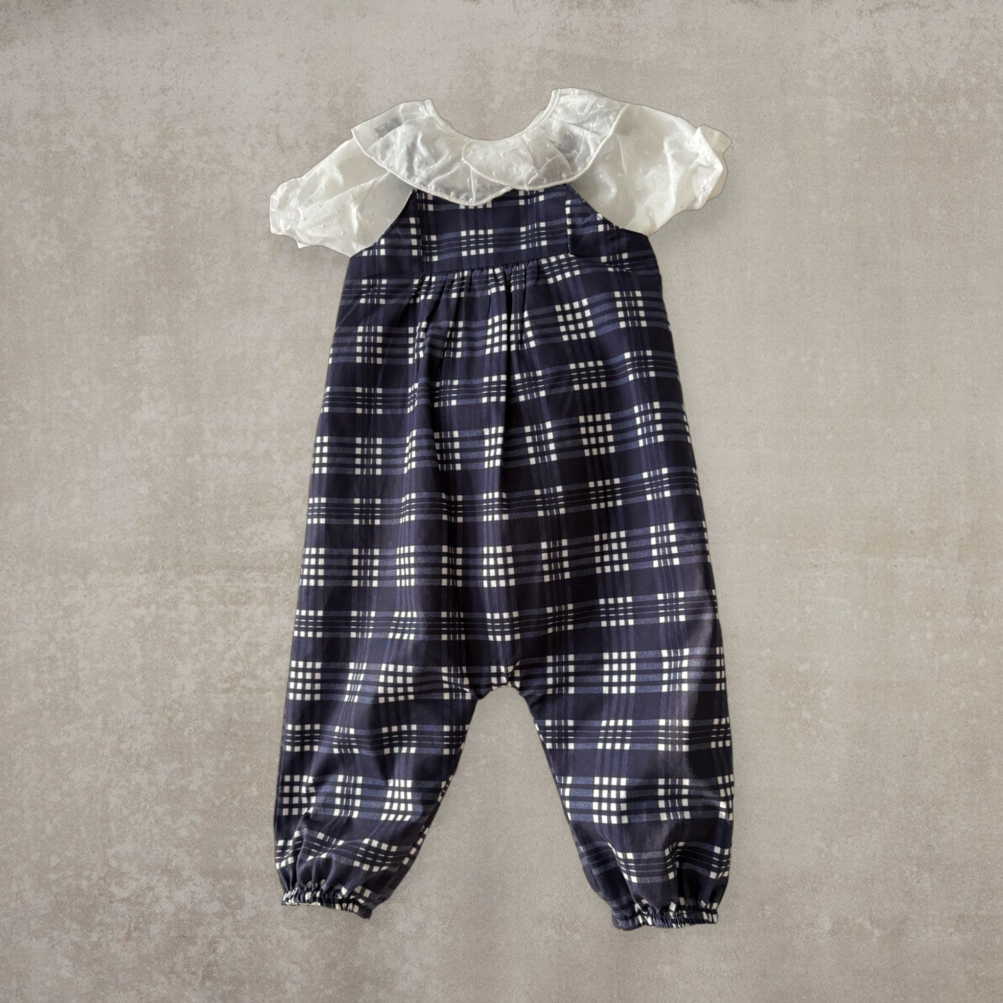 Peto con tirantes. Azul