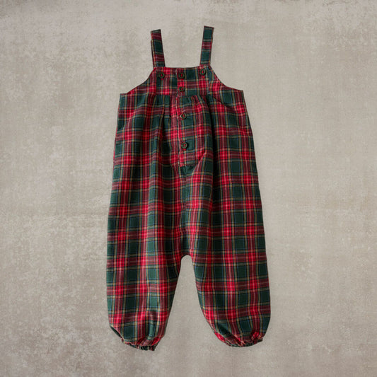 Peto con tirantes. Rojo y verde